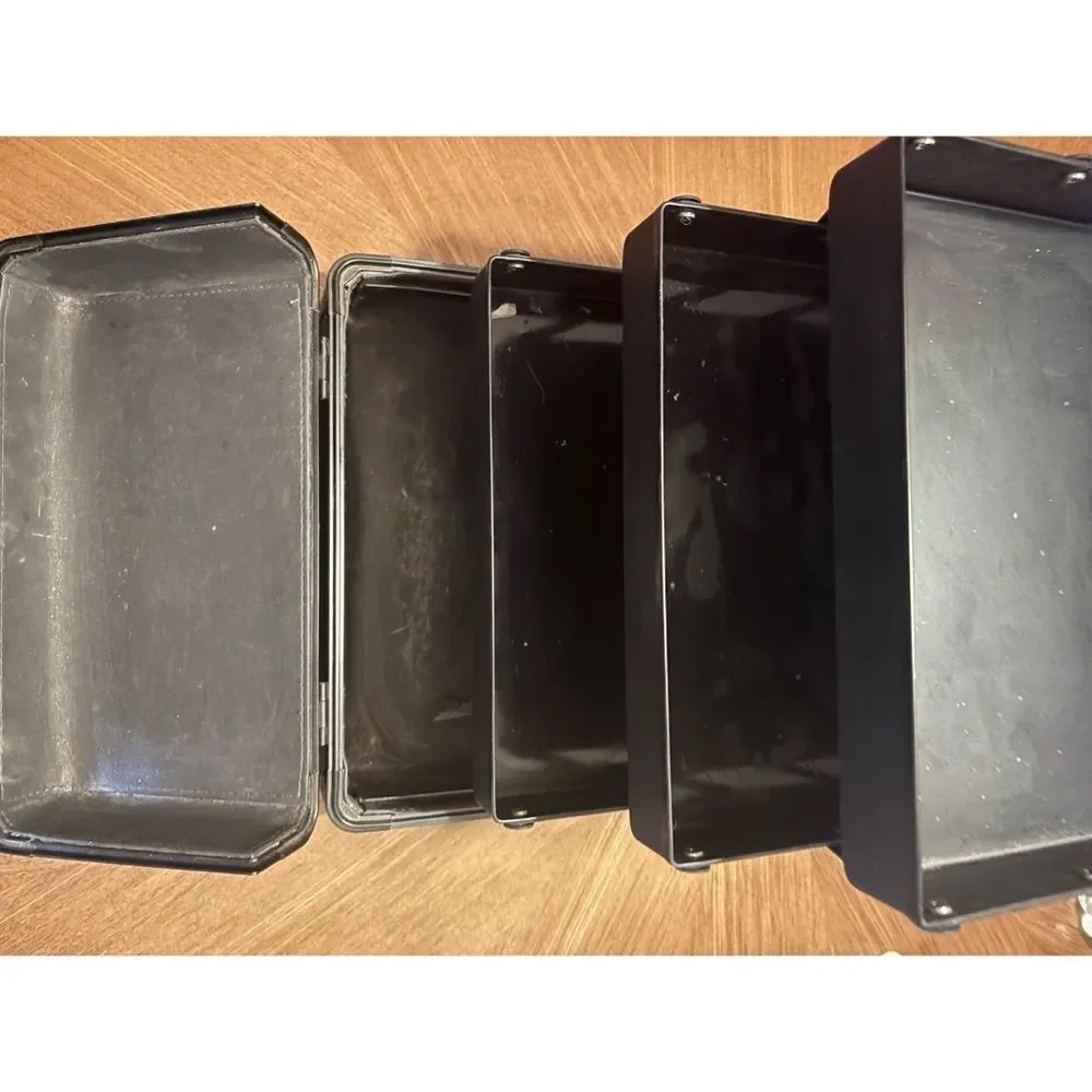 MAC COSMETICS Professional Makeup Travel Case Train Artist 4 Tier Hard Shell